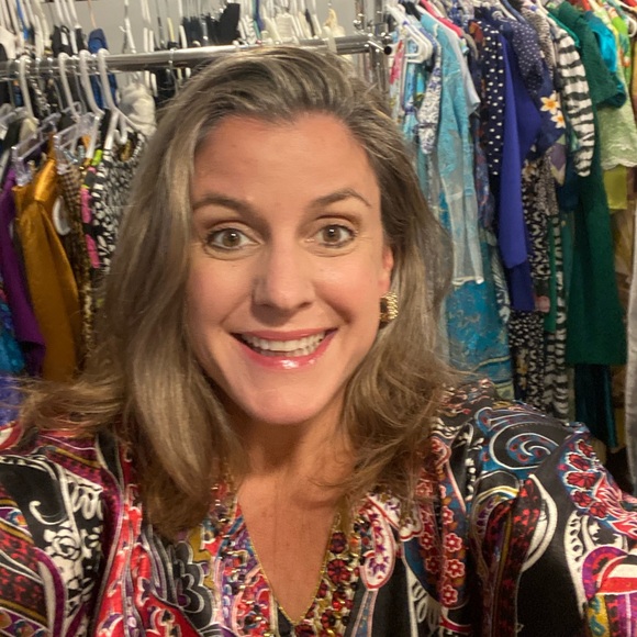 Meet your Posher, Megan - Picture 1 of 1